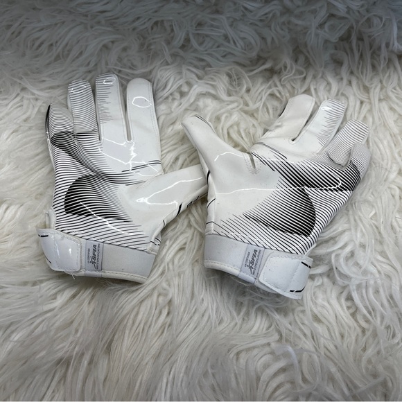 Under Armour Football Gloves - Picture 4 of 6